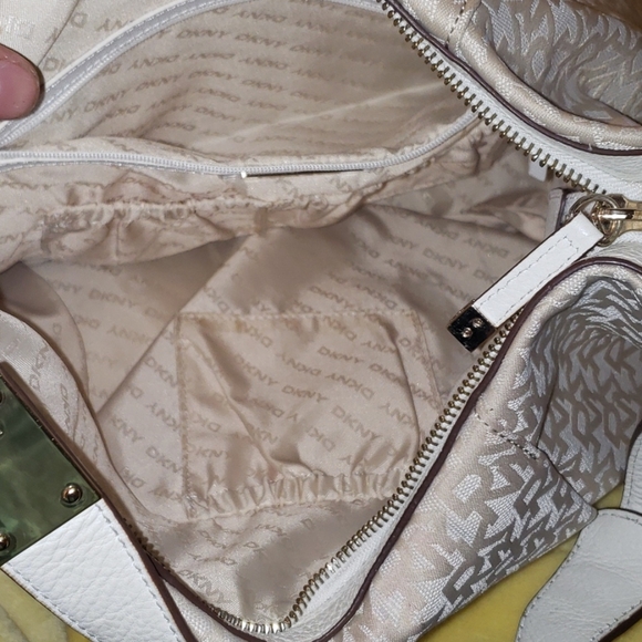 Dkny - Picture 2 of 2